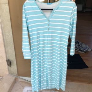 J. McLaughlin light weight spring/ summer dress. The color is perfect NOW Medium